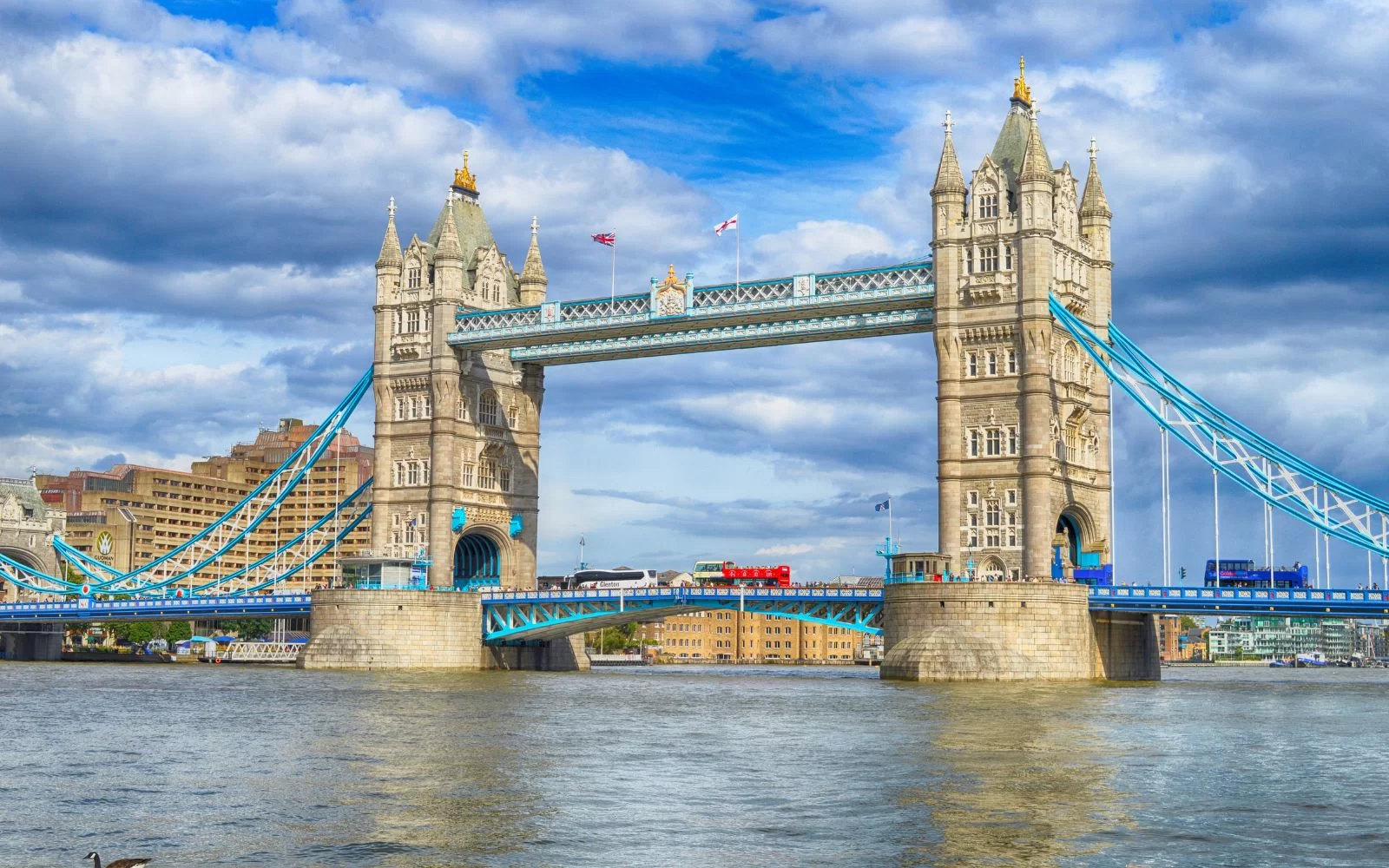 Exploring London’s Iconic Attractions – Must-Visit Landmarks and Experiences