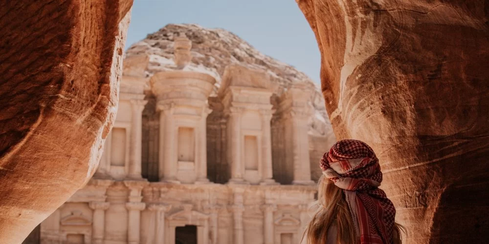 Discovering Petra in Jordan: An Ultimate Travel Guide for Adventurers