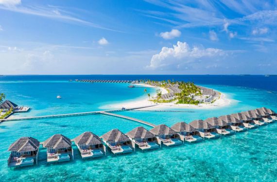 Affordable Group Trips to the Maldives: A Complete Guide to Budget-Friendly Travel