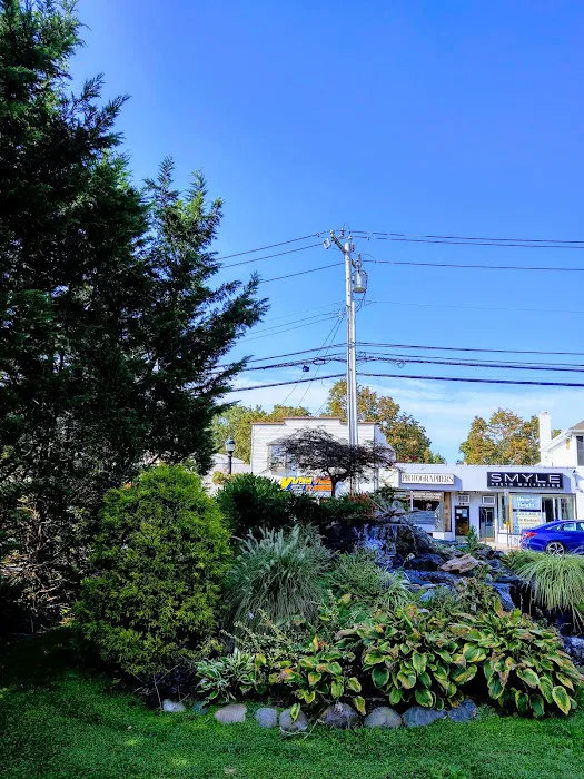 Smithtown Veterans Plaza Picture 5