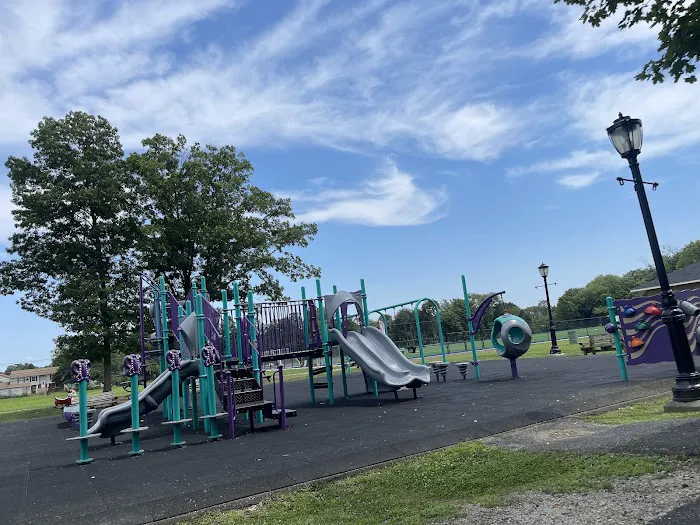 Central Islip Community Park Picture 2