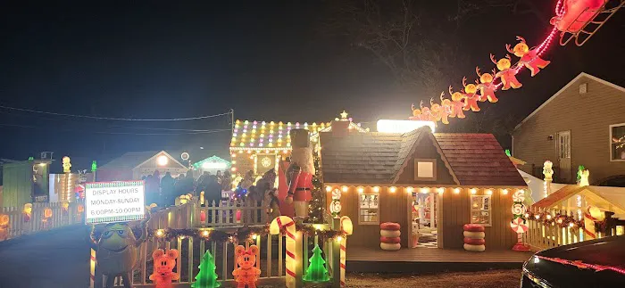 The Ronkonkoma Gingerbread House Picture 1