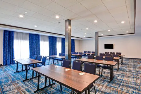 Courtyard by Marriott Long Island Islip/Courthouse Complex Picture 9