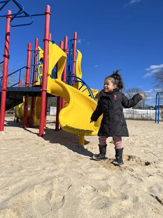 Winnie La Park Picture 7