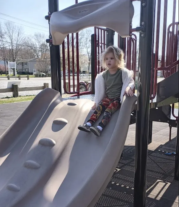 Commack Road Park Picture 1