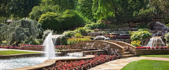 Kings Park Manor Picture 3