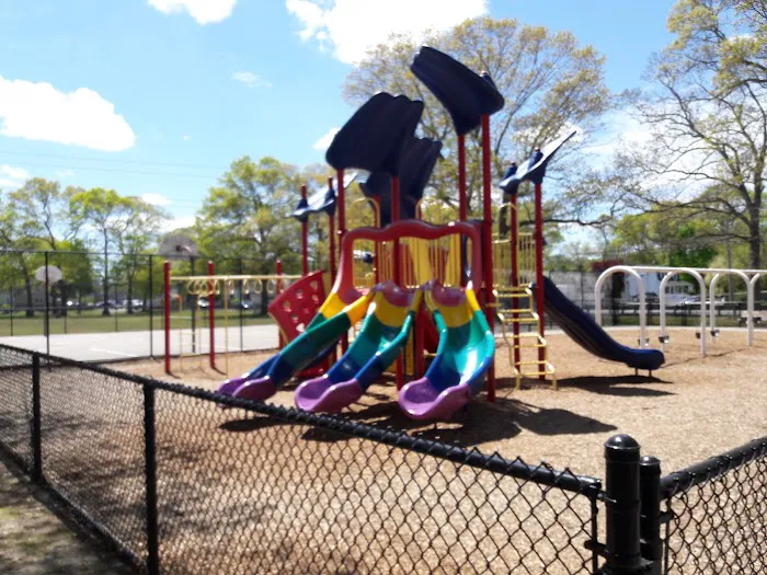 Waltess Estates Park Picture 2