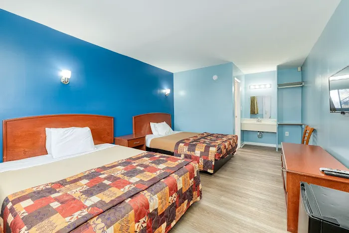 The SkyBreeze Inn Picture 4
