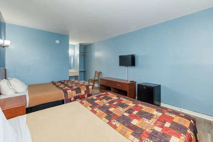 The SkyBreeze Inn Picture 8