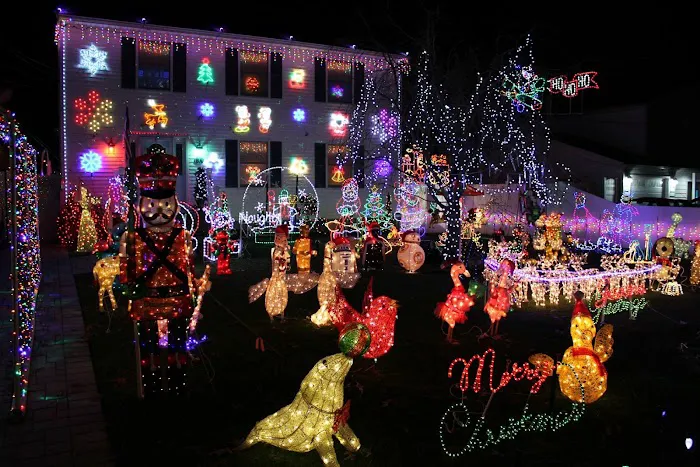 5th Street Christmas Lights Picture 10