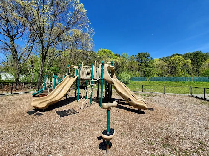 Greentree Park Picture 3