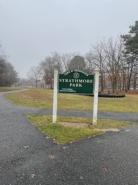 Strathmore Park Picture 4