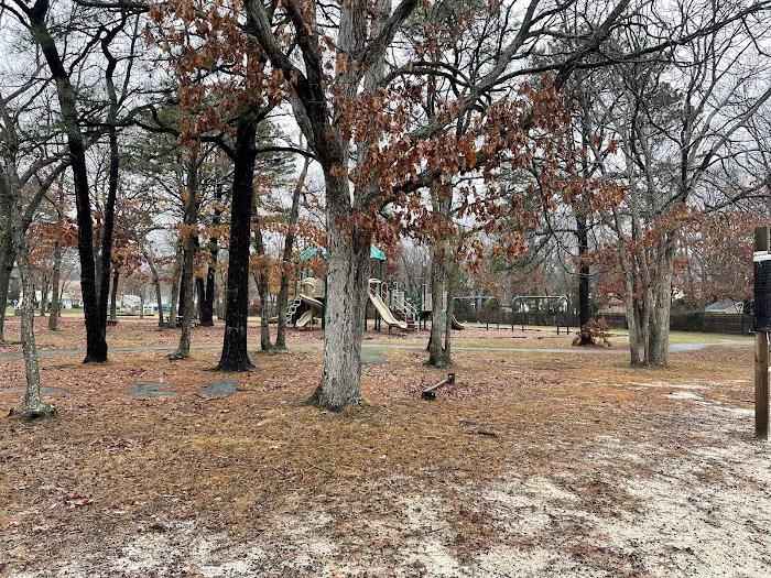 Strathmore Park Picture 8