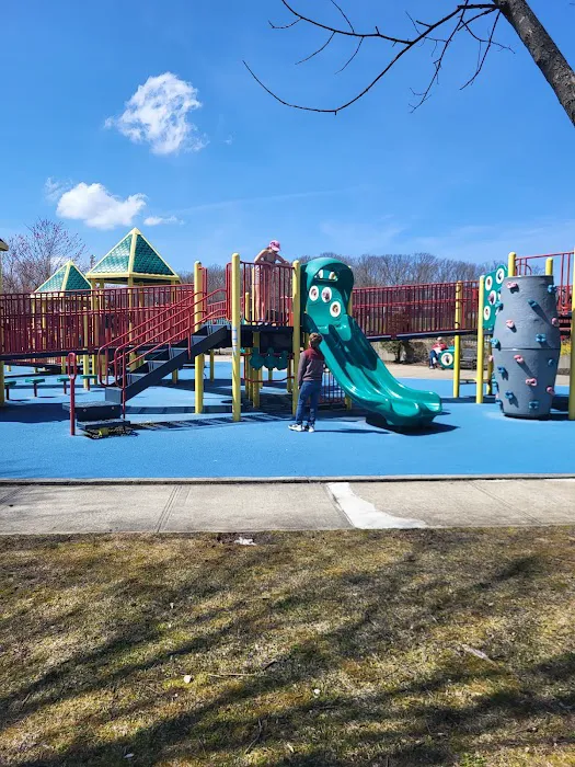 Veterans Park Picture 2