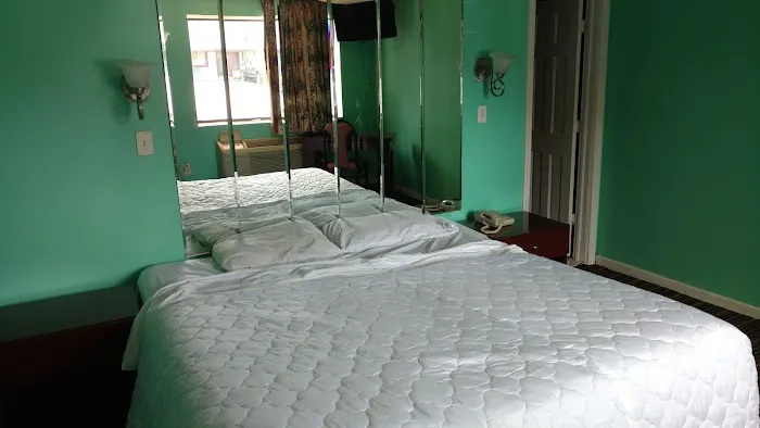 Mac Arthur Inn Picture 2