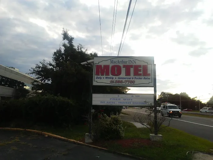 Mac Arthur Inn Picture 5