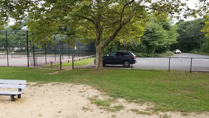 Roberts Street Park Picture 10
