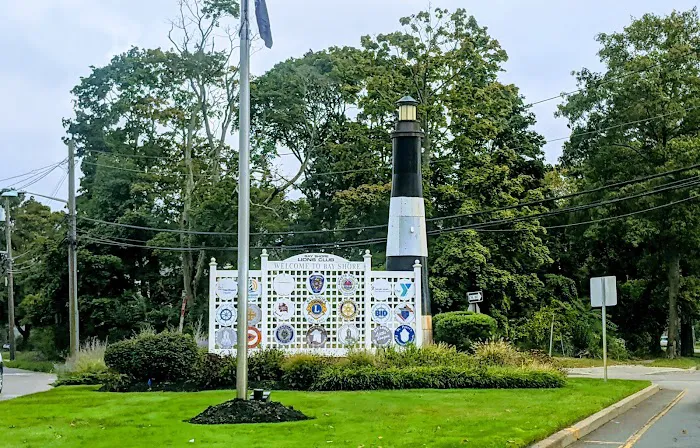 Bay Shore Lighthouse Replica Picture 1