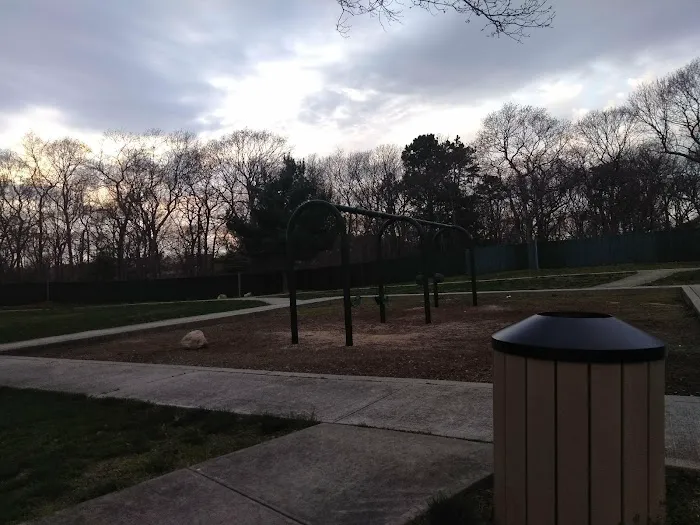 Waverly Ave Park Picture 5