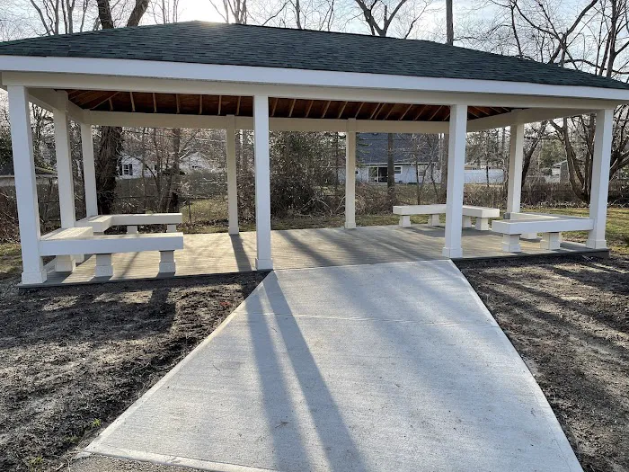 Sycamore Circle Park Picture 3