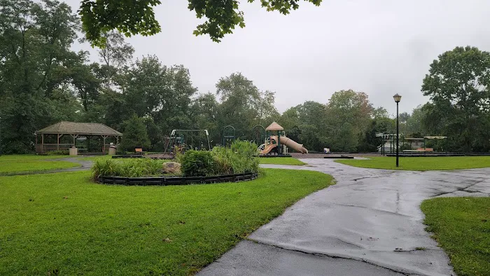 Sycamore Circle Park Picture 6