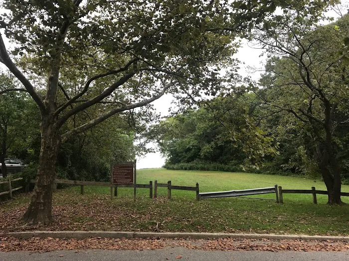 Frazer drive park Picture 3