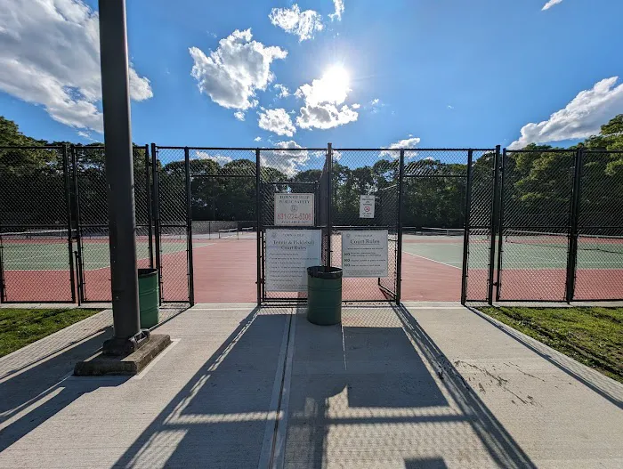 Islip Grange Pickleball and Tennis Courts Picture 1