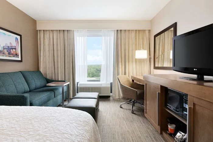 Hampton Inn Long Island - Brookhaven Picture 5