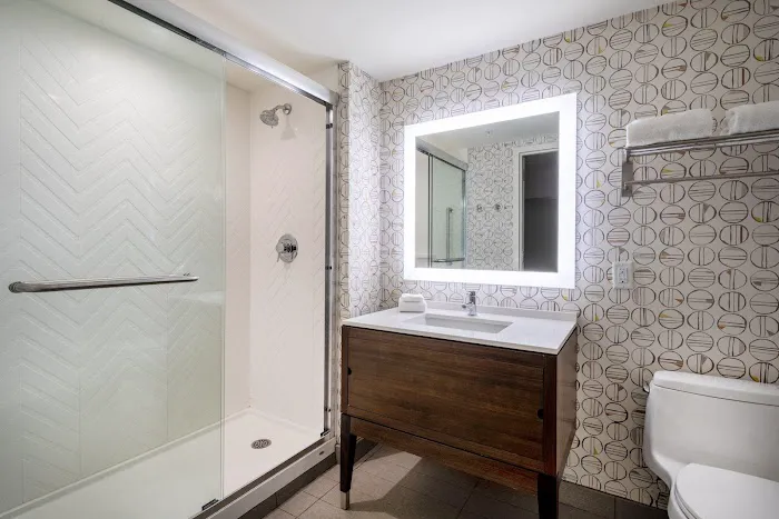 Holiday Inn Long Island - Islip Arpt East by IHG Picture 2