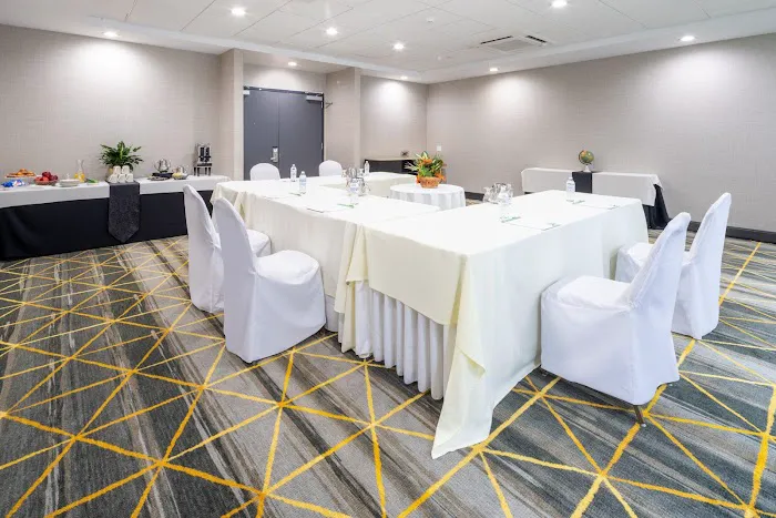 Holiday Inn Long Island - Islip Arpt East by IHG Picture 9