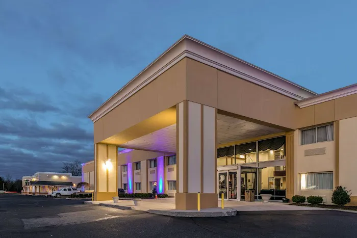 Comfort Inn Medford-Long Island Picture 1