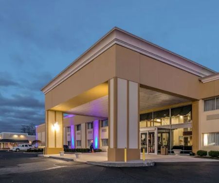 Comfort Inn Medford-Long Island