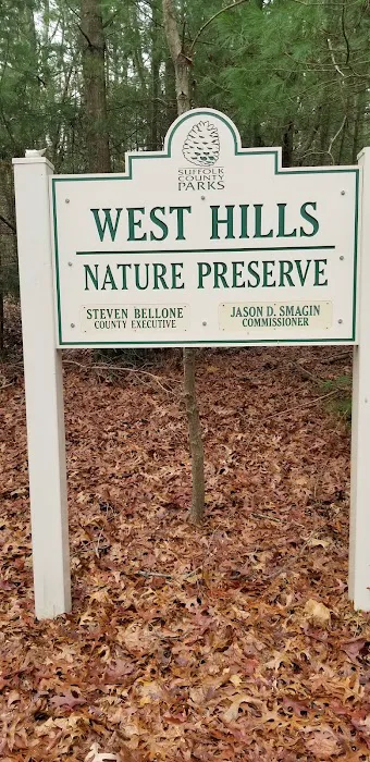 West Hills Preserve Parking Picture 2