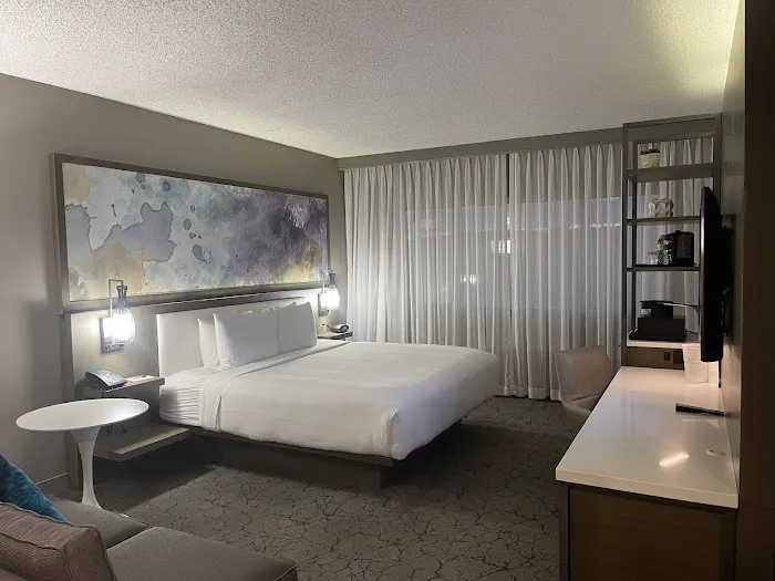 Marriott Melville Long Island Picture 2