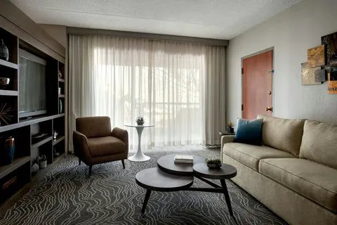 Marriott Melville Long Island Picture 8