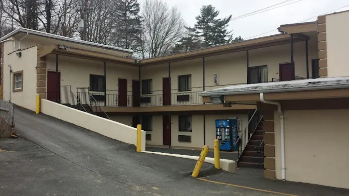 Budget Inn Picture 2