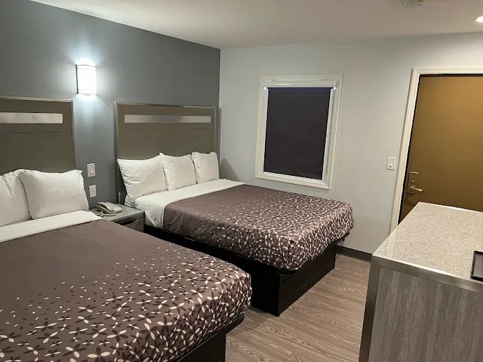 112 Motel Picture 2