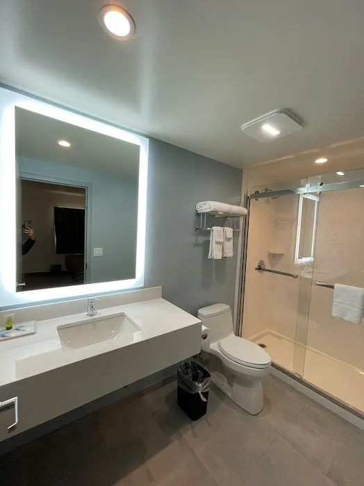 112 Motel Picture 1