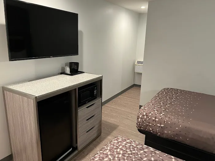 112 Motel Picture 4