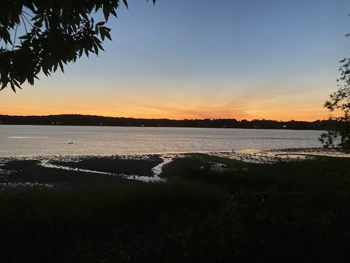 Minasseroke Beach Picture 2