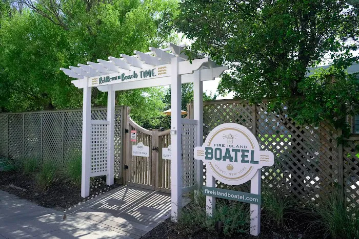 Fire Island Boatel Kismet Picture 4