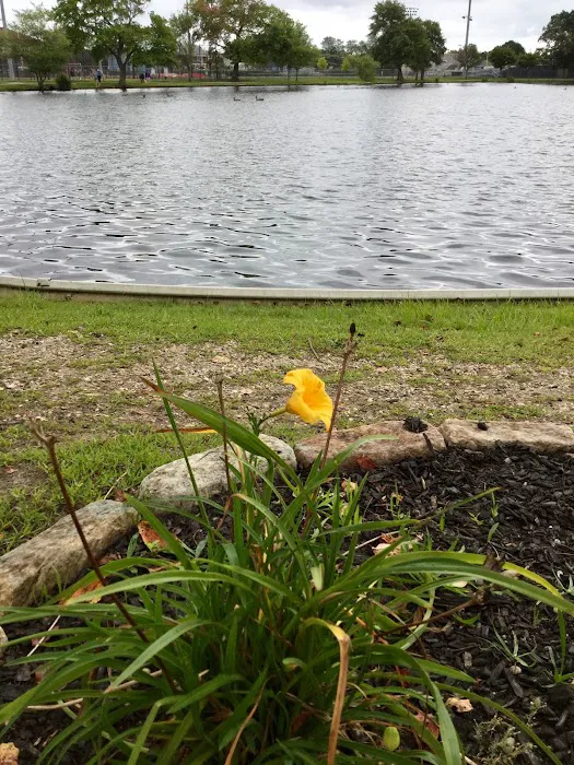 Babylon Village Dog Park (Argyle Lake) Picture 3