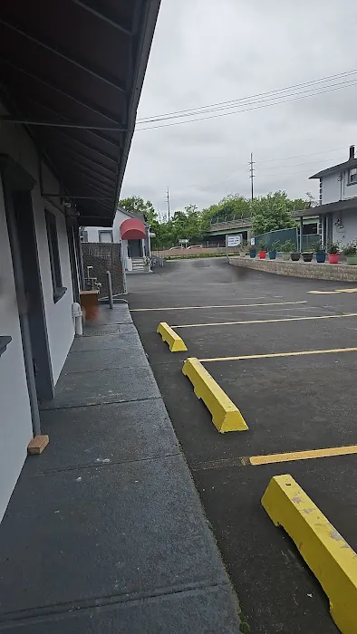 Sunrise Inn Picture 7