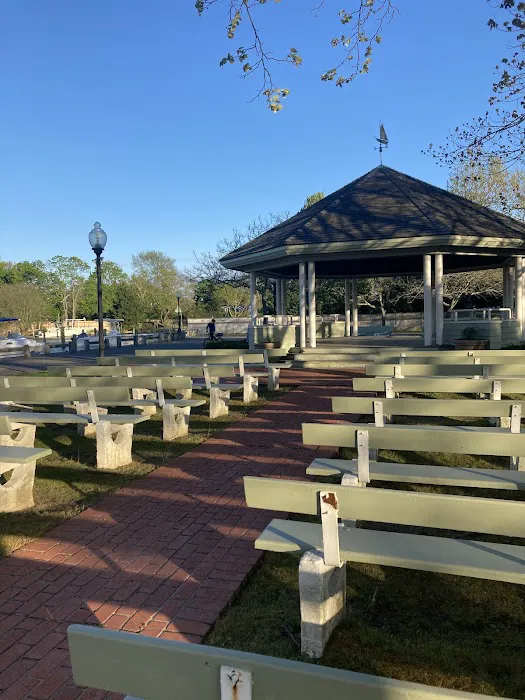 Babylon Village Gazebo Picture 7