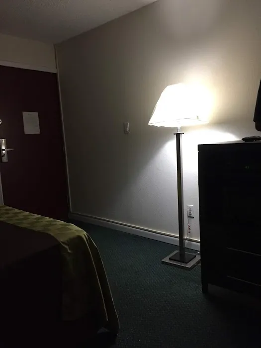 Americas Best Value Inn Port Jefferson Station Long Island Picture 3
