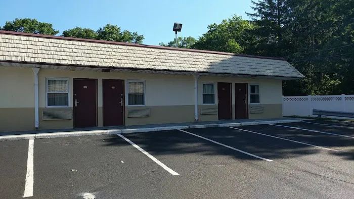 Americas Best Value Inn Port Jefferson Station Long Island Picture 2