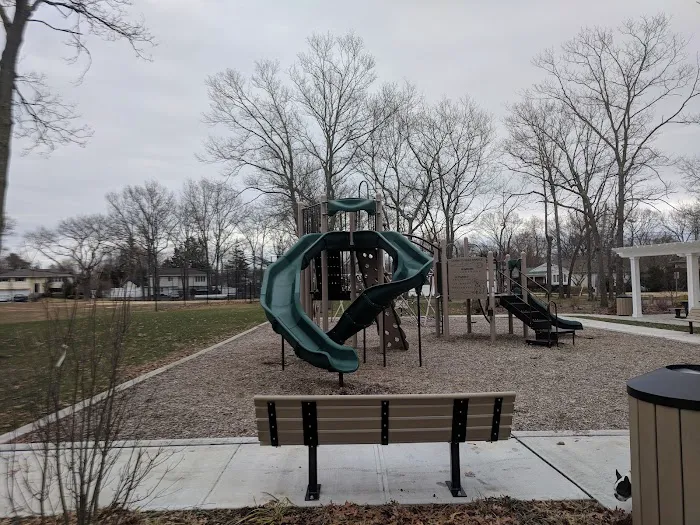 Washington Avenue Park Picture 1