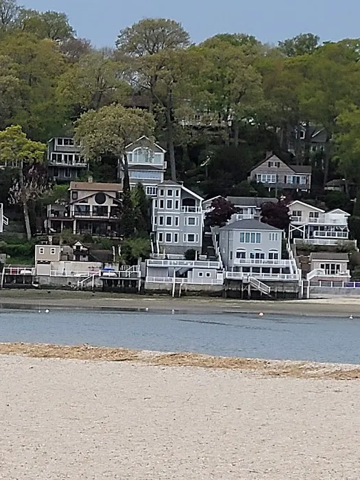 Centerport Beach Park Picture 3