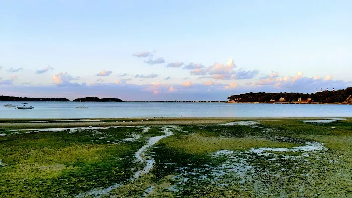 Fleets Cove Beach Park Picture 9