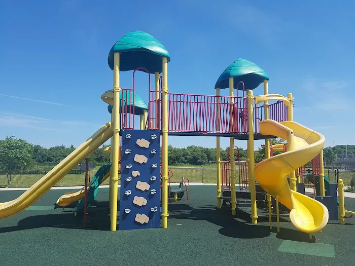 Breezy Park Picture 3